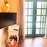 לינה וארוחת בוקר Beyaz Kapi Boutique 4*