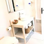 Beyaz Kapi Boutique אלאקאטי