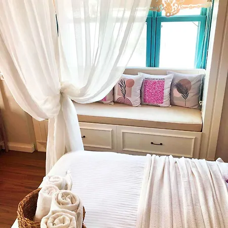 Beyaz Kapi Boutique Panzió Alacati