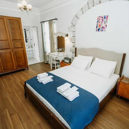 Beyaz Kapi Boutique Alacati