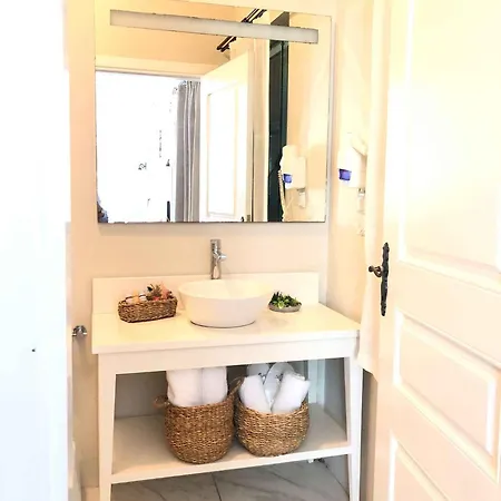 Nocleg ze śniadaniem Beyaz Kapi Boutique Alaçatı