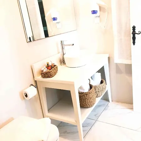 Beyaz Kapi Boutique Alacati