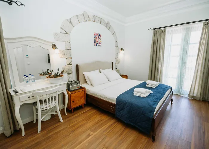Beyaz Kapi Boutique