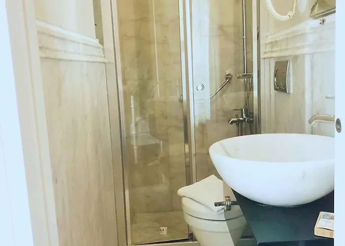 Oda ve Kahvaltı Beyaz Kapi Boutique Alaçatı