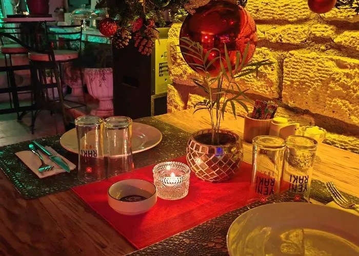 Oda ve Kahvaltı Beyaz Kapi Boutique